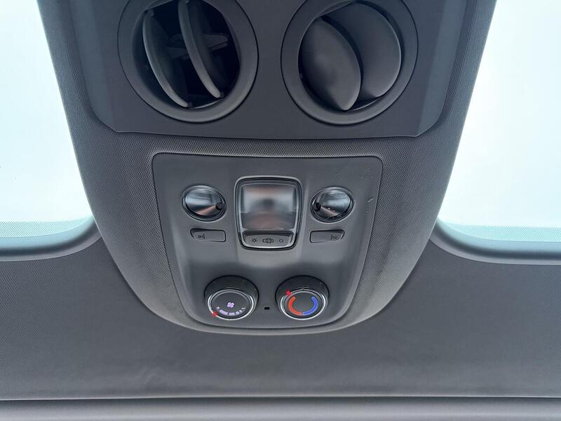 Used Peugeot Traveller 2017 for sale - 77609543: Photo 37