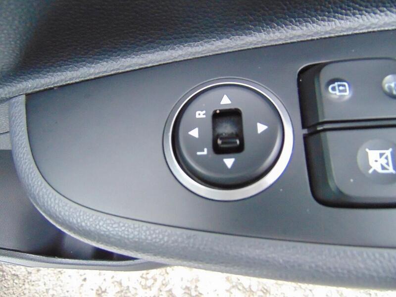 Used Hyundai i10 2017 for sale - 77042378: Photo 21