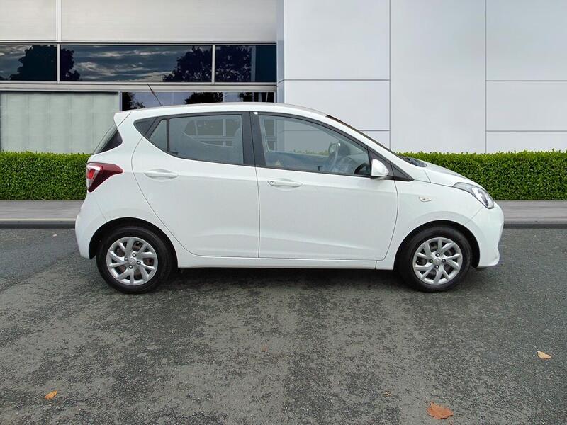 Used Hyundai i10 2017 for sale - 77042378: Photo 9