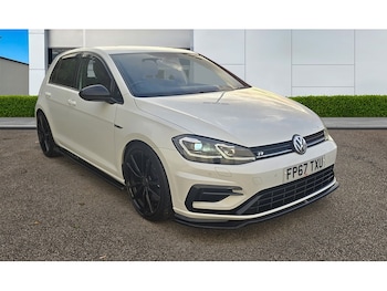 Used Volkswagen Golf 2017 for sale - 77042376: Photo