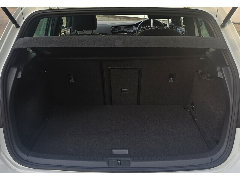 Used Volkswagen Golf 2017 for sale - 77042376: Photo 32