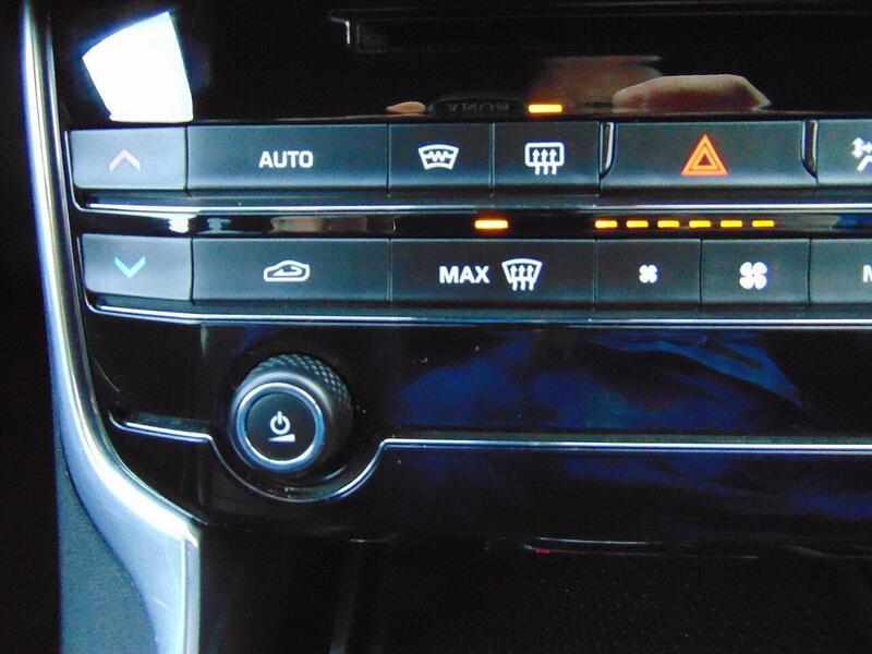 Used Jaguar XF 2017 for sale - 77632244: Photo 37