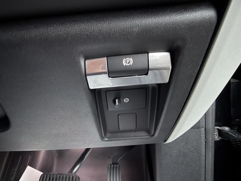 Used Land Rover Defender 2020 for sale - 77065438: Photo 19