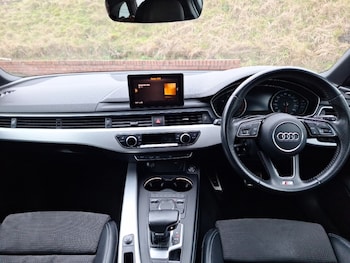 Used Audi A4 2019 for sale - 77682392: Photo