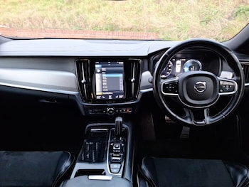 Used Volvo S90 2021 for sale - 76427299: Photo