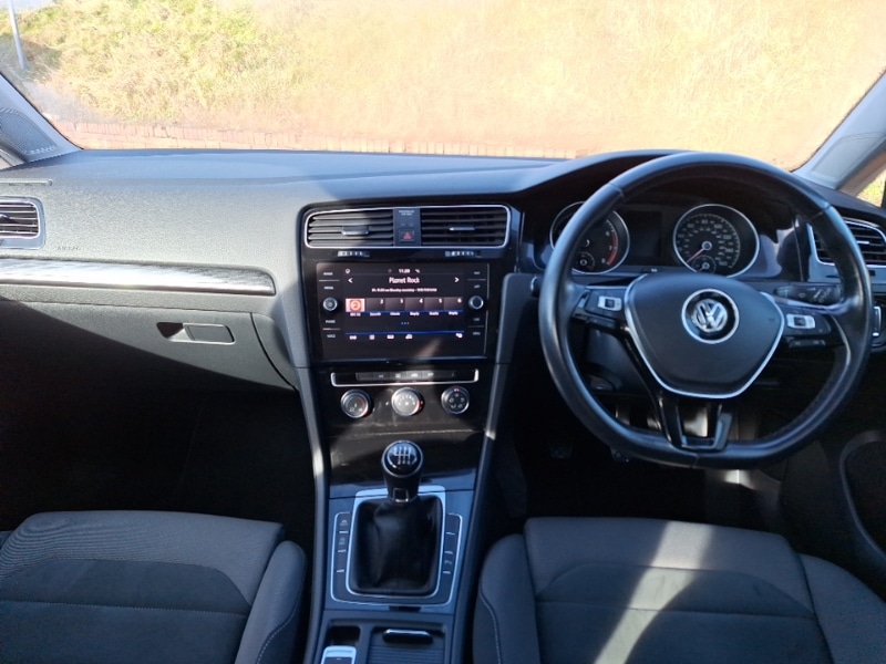 Used Volkswagen Golf 2018 for sale - 77623176: Photo 2