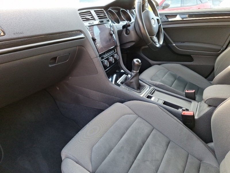 Used Volkswagen Golf 2018 for sale - 77623176: Photo 5