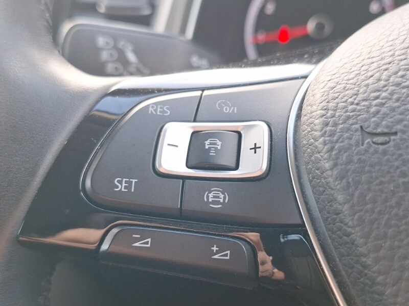 Used Volkswagen T-Roc 2020 for sale - 76464986: Photo 12