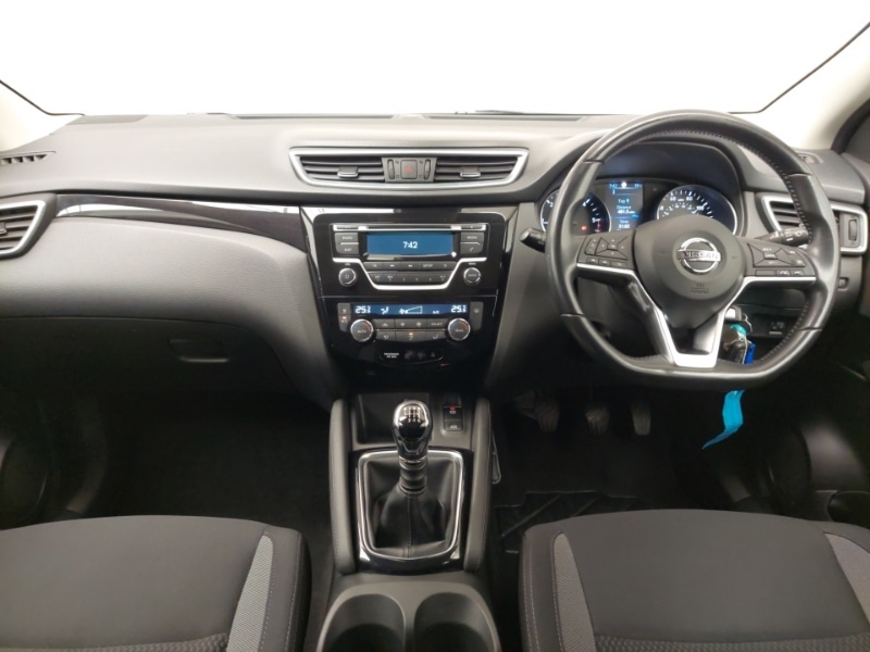 Used Nissan Qashqai 2017 for sale - 76343316: Photo 2