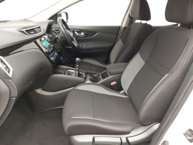 Used Nissan Qashqai 2017 for sale - 76343316: Photo 5
