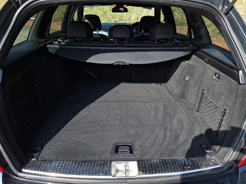 Used Mercedes-Benz C Class 2013 for sale - 77964343: Photo 8