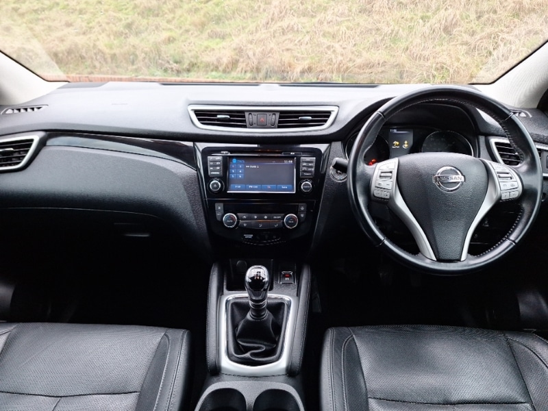 Used Nissan Qashqai 2016 for sale - 77682398: Photo 2