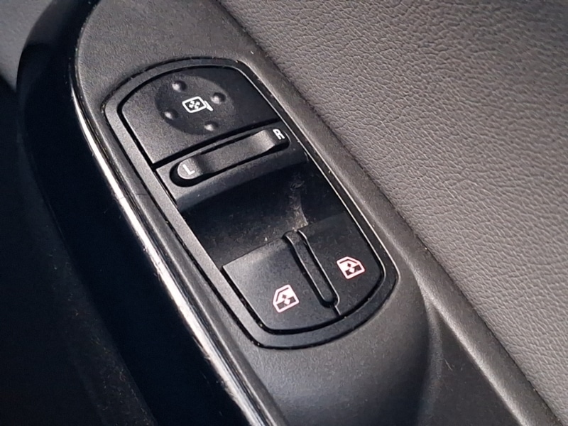 Used Vauxhall Corsa 2015 for sale - 78147015: Photo 19