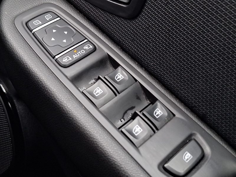 Used Renault Clio 2017 for sale - 76427300: Photo 19