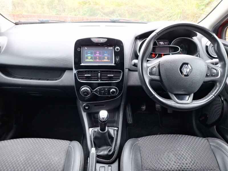 Used Renault Clio 2017 for sale - 76427300: Photo 2