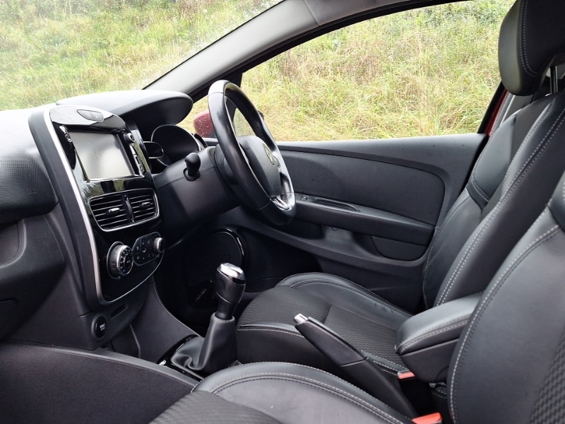 Used Renault Clio 2017 for sale - 76427300: Photo 5