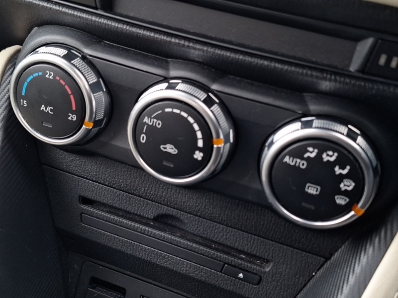 Used Mazda Mazda2 2015 for sale - 77922017: Photo 11