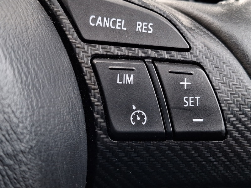 Used Mazda Mazda2 2015 for sale - 77922017: Photo 17