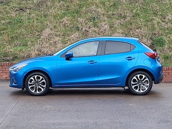 Used Mazda Mazda2 2015 for sale - 77922017: Photo