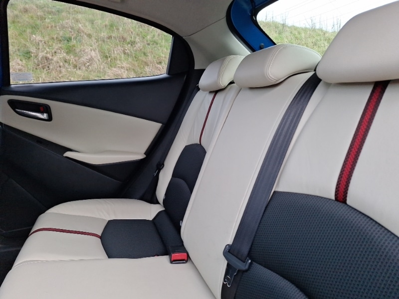 Used Mazda Mazda2 2015 for sale - 77922017: Photo 6