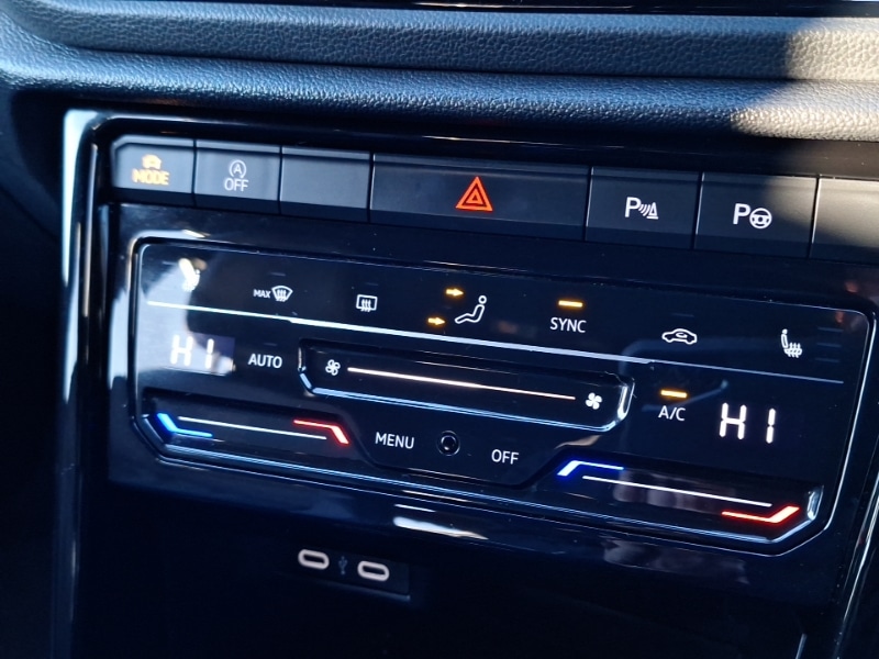 Used Volkswagen T-Roc 2023 for sale - 77105295: Photo 11