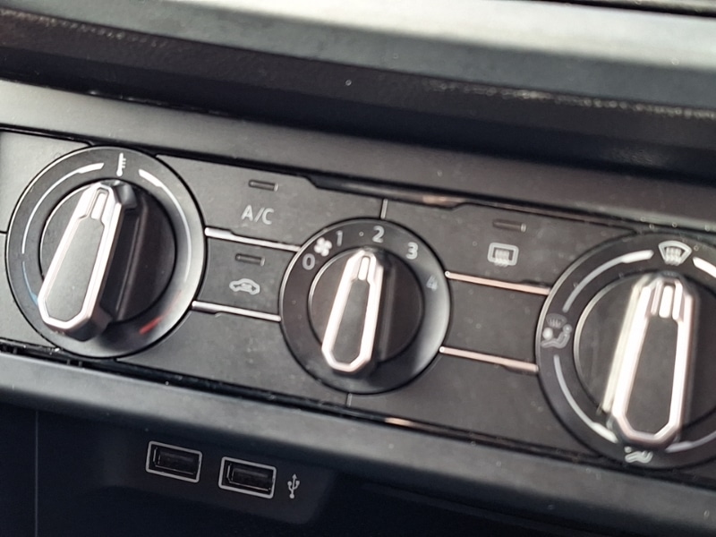 Used Volkswagen Polo 2019 for sale - 76717890: Photo 11