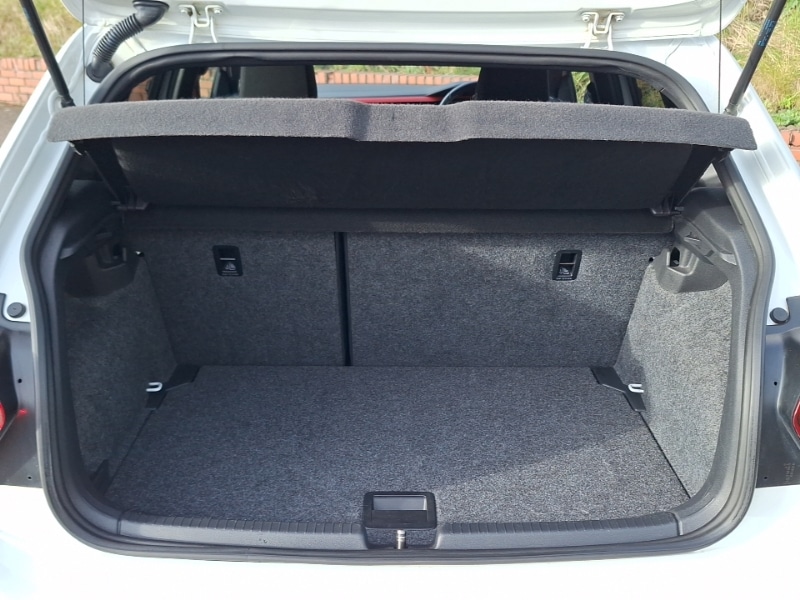 Used Volkswagen Polo 2019 for sale - 76717890: Photo 8