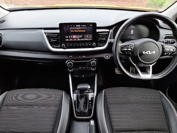 Used Kia Stonic 2024 for sale - 78522721: Photo