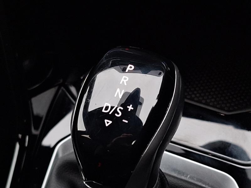 Used Volkswagen T-Roc 2023 for sale - 76822136: Photo 10