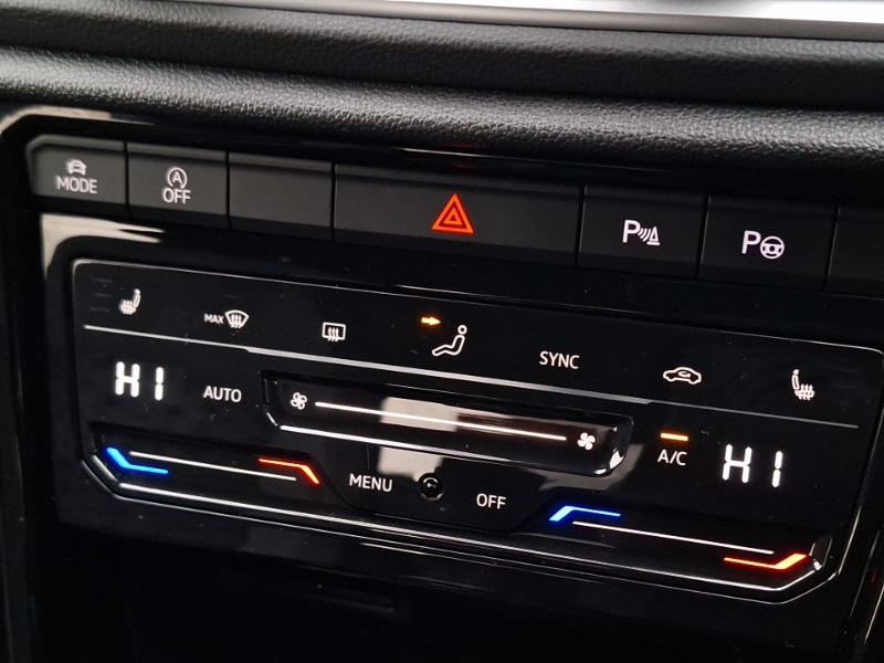 Used Volkswagen T-Roc 2023 for sale - 76822136: Photo 11