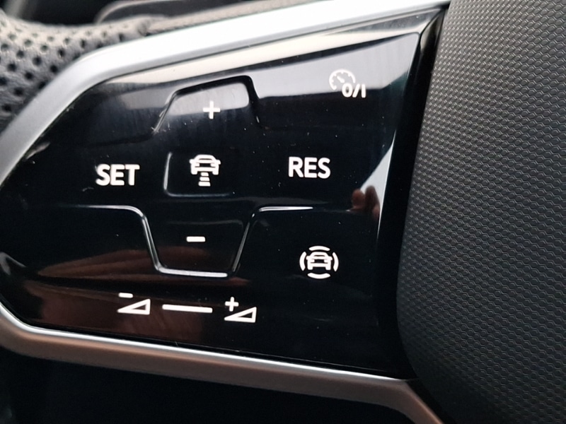 Used Volkswagen T-Roc 2023 for sale - 76822136: Photo 16