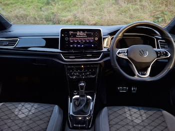 Used Volkswagen T-Roc 2023 for sale - 76822136: Photo