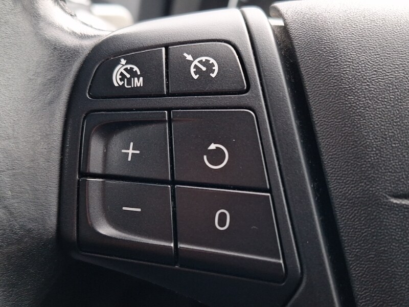 Used Volvo V60 2012 for sale - 78125976: Photo 16