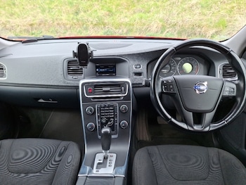 Used Volvo V60 2012 for sale - 78125976: Photo