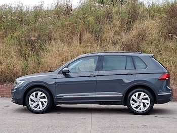Used Volkswagen Tiguan 2023 for sale - 79411669: Photo