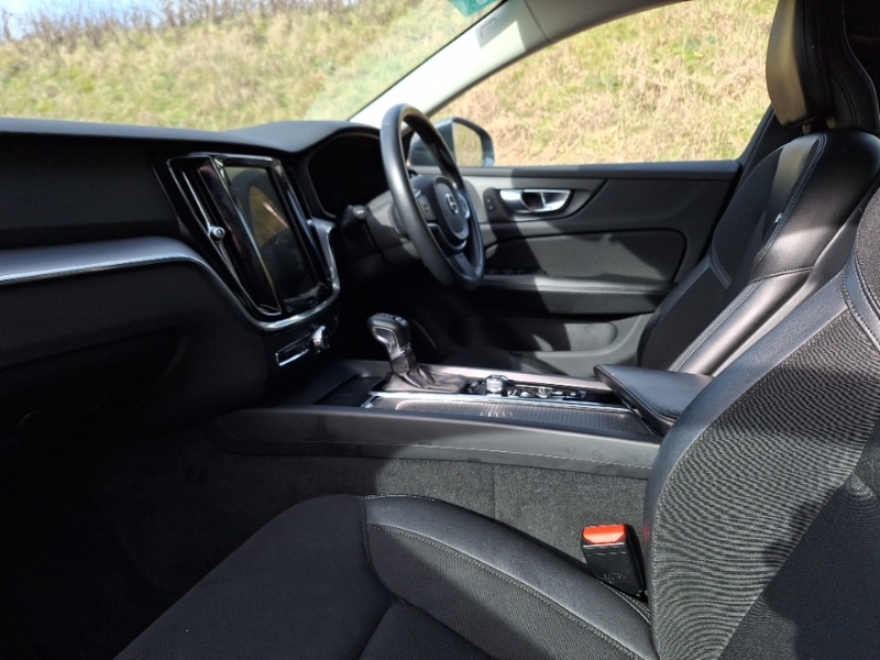 Used Volvo V60 2018 for sale - 77721836: Photo 5