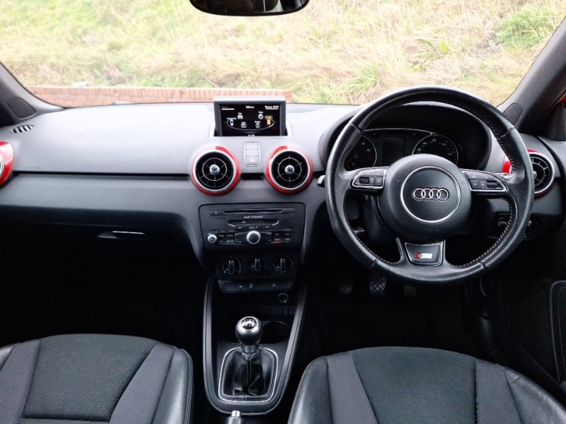 Used Audi A1 2014 for sale - 76911576: Photo 2