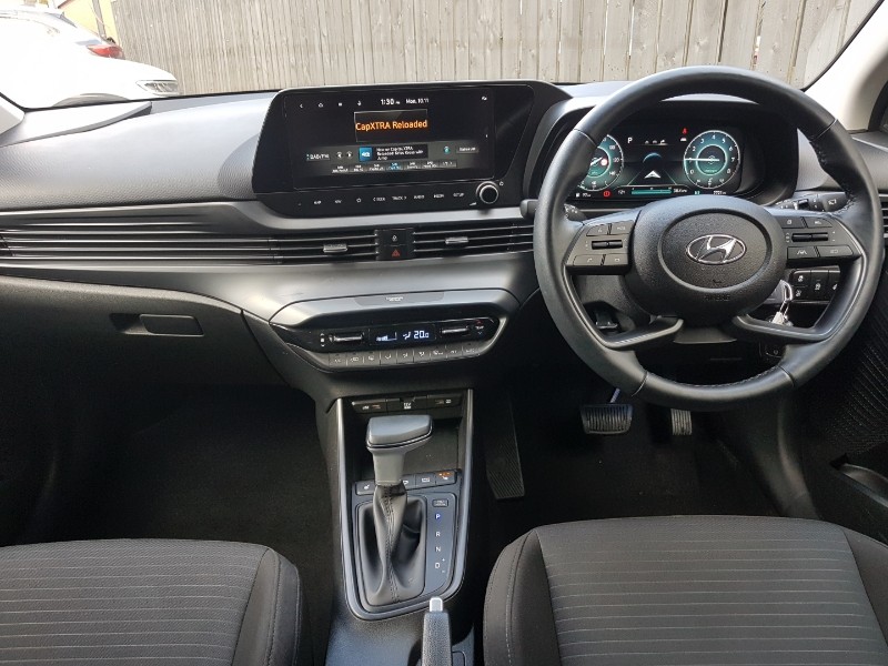 Used Hyundai i20 2023 for sale - 76651632: Photo 2