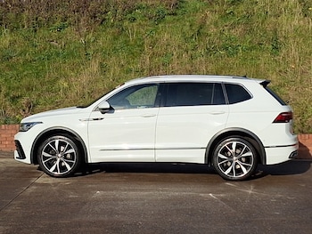 Used Volkswagen Tiguan Allspace 2023 for sale - 76506612: Photo