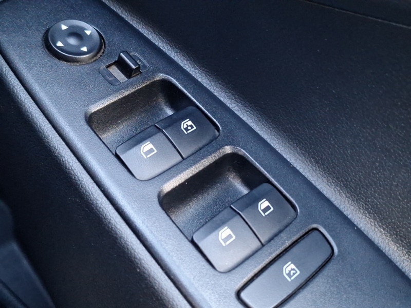 Used Hyundai i10 2020 for sale - 78202630: Photo 19