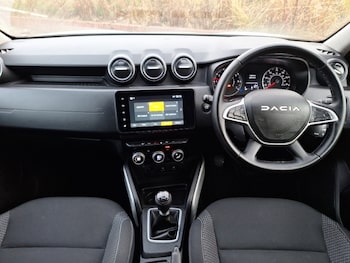 Used Dacia Duster 2023 for sale - 79433527: Photo