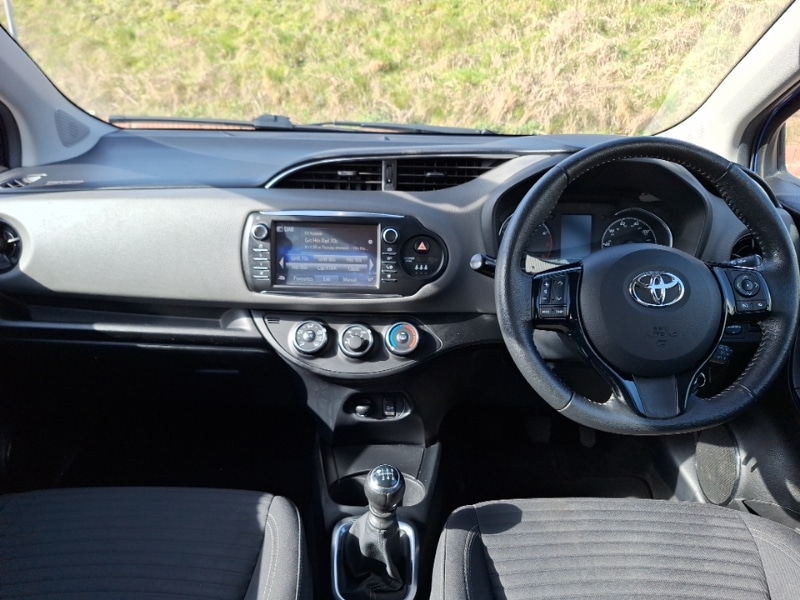 Used Toyota Yaris 2019 for sale - 78032664: Photo 2