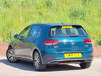 Used Volkswagen Golf 2018 for sale - 78723393: Photo