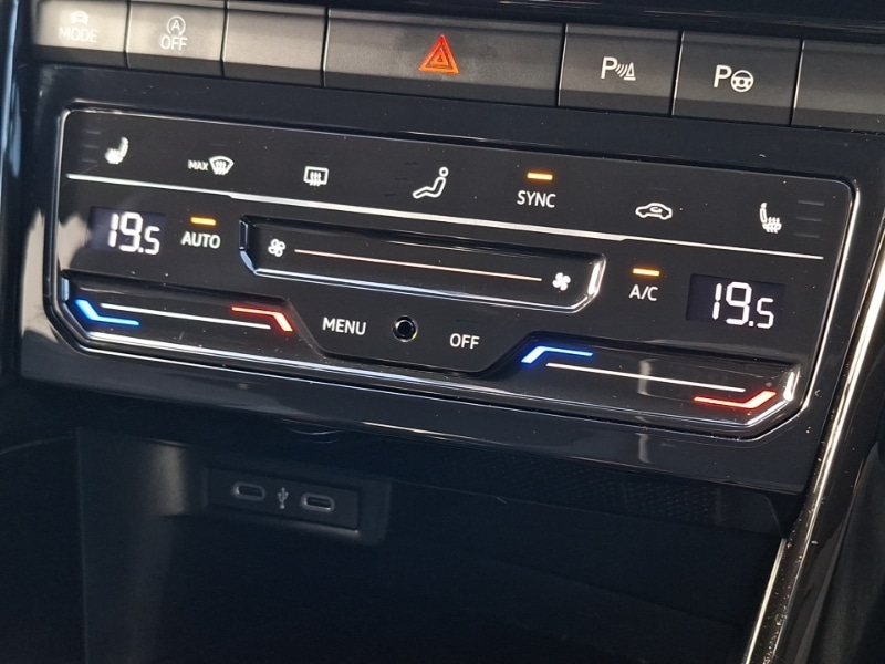 Used Volkswagen T-Roc 2023 for sale - 77776818: Photo 10