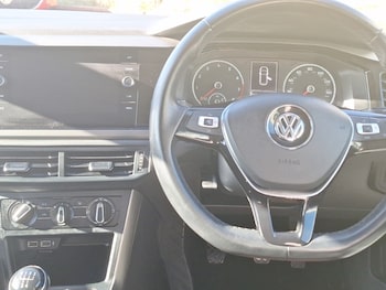 Used Volkswagen Polo 2020 for sale - 76246422: Photo 2