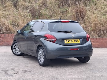 Used Peugeot 208 2016 for sale - 79737541: Photo