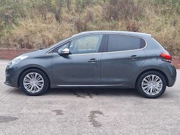 Used Peugeot 208 2016 for sale - 79737541: Photo