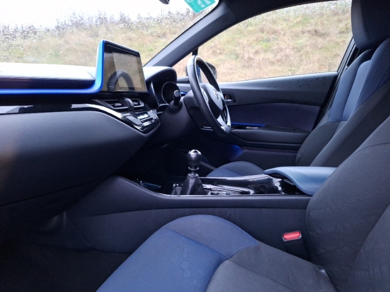 Used Toyota C-HR 2017 for sale - 77623166: Photo 5