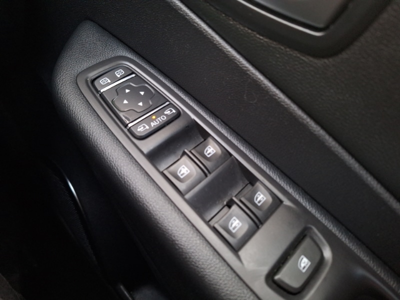 Used Renault Captur 2018 for sale - 76834419: Photo 19