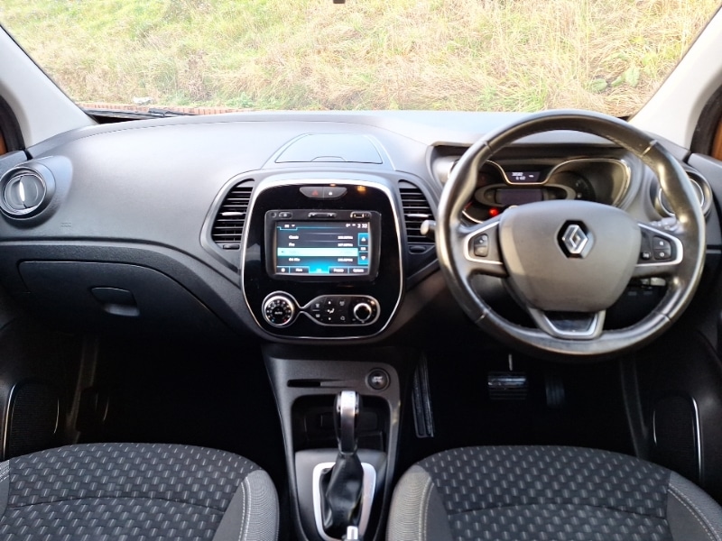 Used Renault Captur 2018 for sale - 76834419: Photo 2